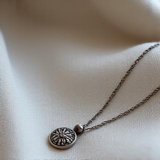 Collier en argent fin avec pendentif artisanal Miette d'Or